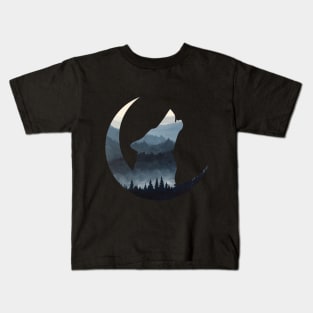 Wolf mountain landscape silhouette howling to the moon Kids T-Shirt